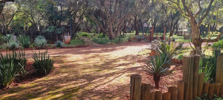 8 Bedroom Property for Sale in Kshane North West